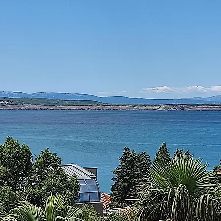 Cheapest And Comfortable Just Approx 100m To Sea, Near Sandy *