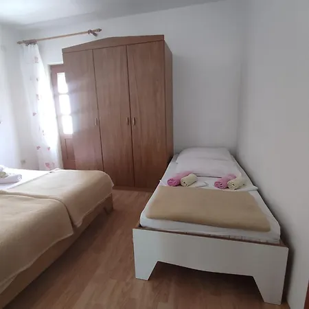 Apartment Cheapest And Comfortable Just Approx 100m To Sea, Near Sandy
