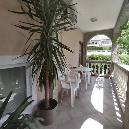 Cheapest And Comfortable Just Approx 100m To Sea, Near Sandy Crikvenica