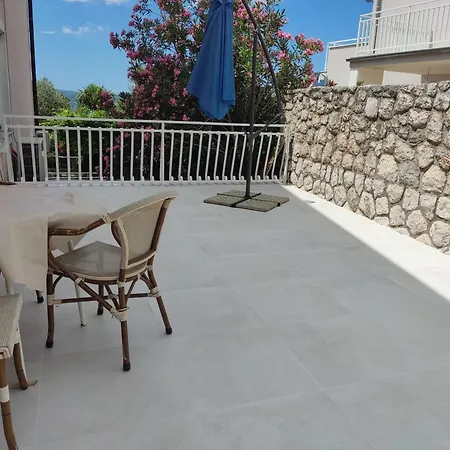 Apartment Cheapest And Comfortable Just Approx 100m To Sea, Near Sandy