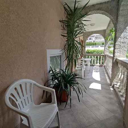 Apartment Cheapest And Comfortable Just Approx 100m To Sea, Near Sandy *