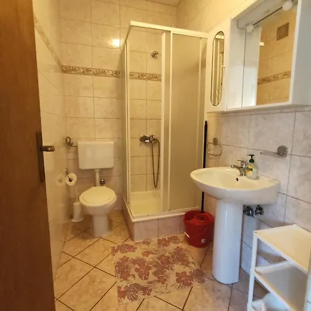 Apartment Cheapest And Comfortable Just Approx 100m To Sea, Near Sandy