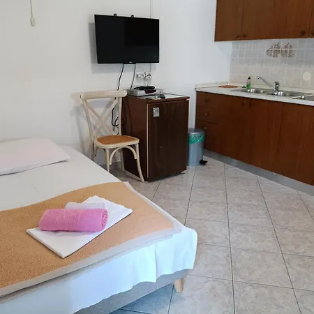Apartment Cheapest And Comfortable Just Approx 100m To Sea, Near Sandy *