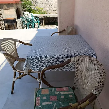 Cheapest And Comfortable Just Approx 100m To Sea, Near Sandy Apartment *