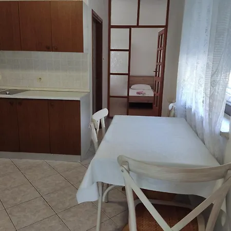 Apartment Cheapest And Comfortable Just Approx 100m To Sea, Near Sandy