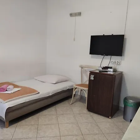 Apartment Cheapest And Comfortable Just Approx 100m To Sea, Near Sandy Crikvenica
