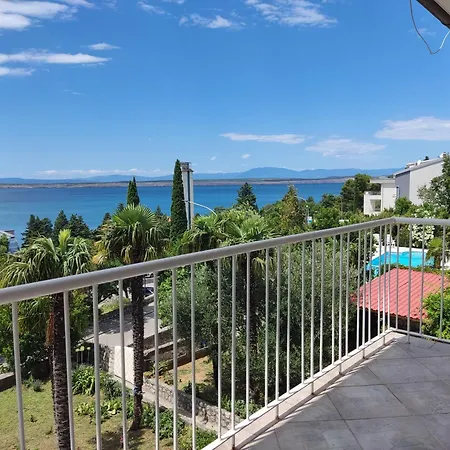 Apartment Cheapest And Comfortable Just Approx 100m To Sea, Near Sandy Crikvenica
