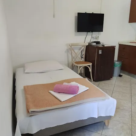 Cheapest And Comfortable Just Approx 100m To Sea, Near Sandy Apartment