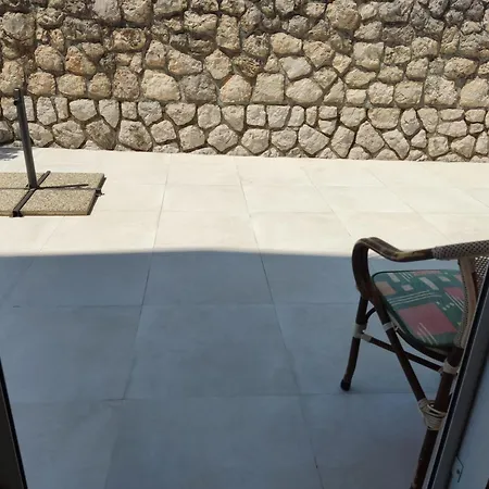 Apartment Cheapest And Comfortable Just Approx 100m To Sea, Near Sandy