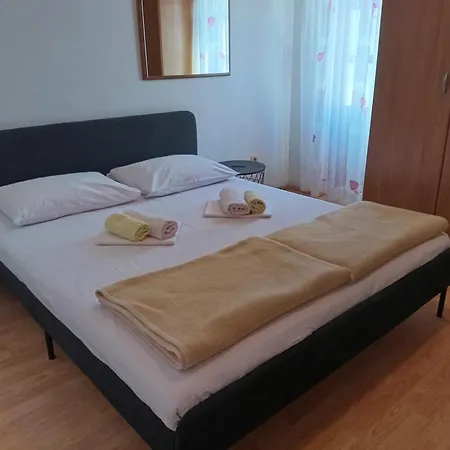 Apartment Cheapest And Comfortable Just Approx 100m To Sea, Near Sandy