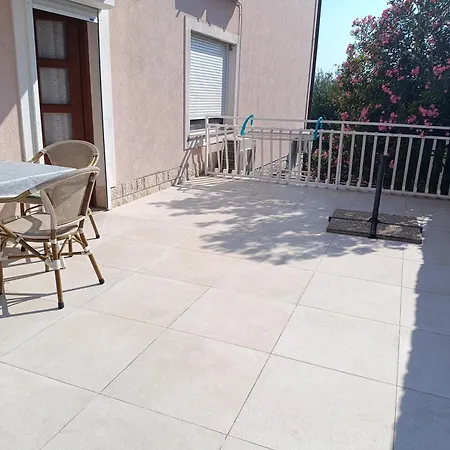 Cheapest And Comfortable Just Approx 100m To Sea, Near Sandy Crikvenica