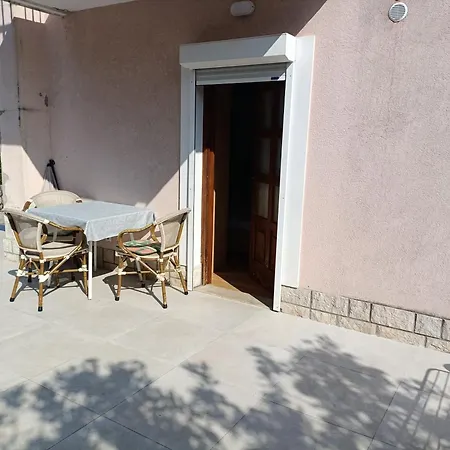 Apartment Cheapest And Comfortable Just Approx 100m To Sea, Near Sandy *