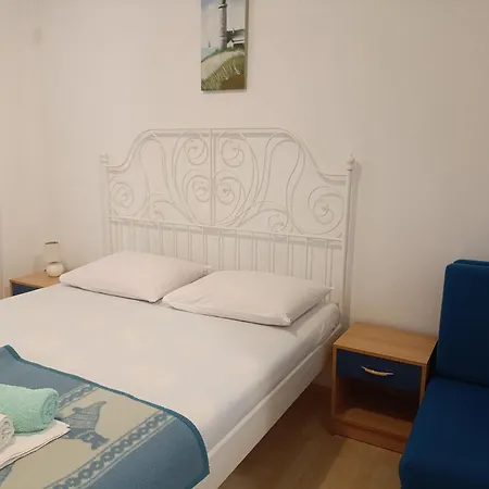 Apartment Cheapest And Comfortable Just Approx 100m To Sea, Near Sandy